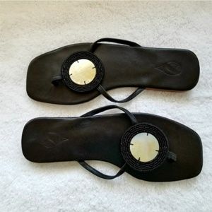 Indonesian Hand Made Shell Black Sandals US 10/E40